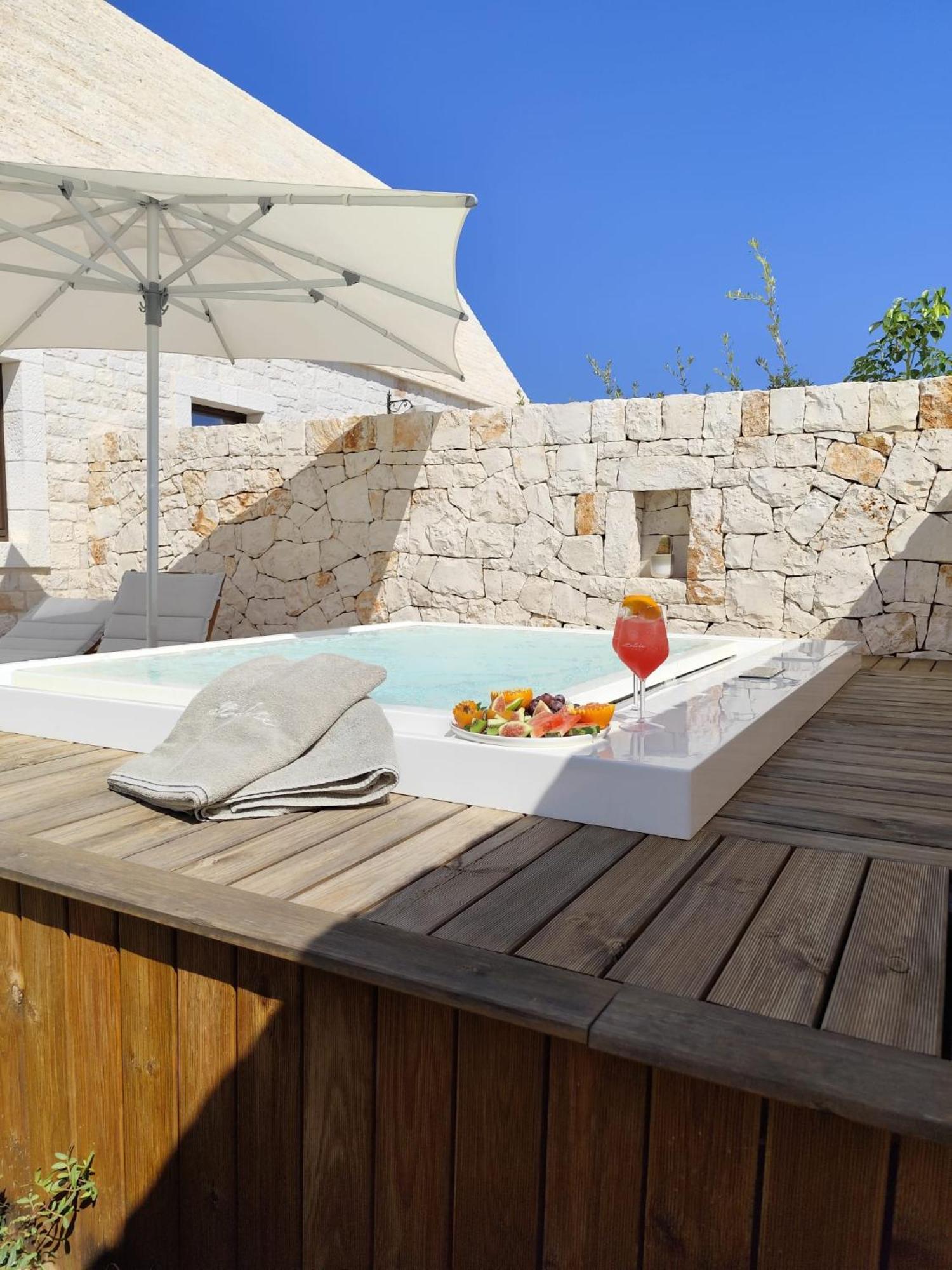 Ottolire Resort Locorotondo Bagian luar foto